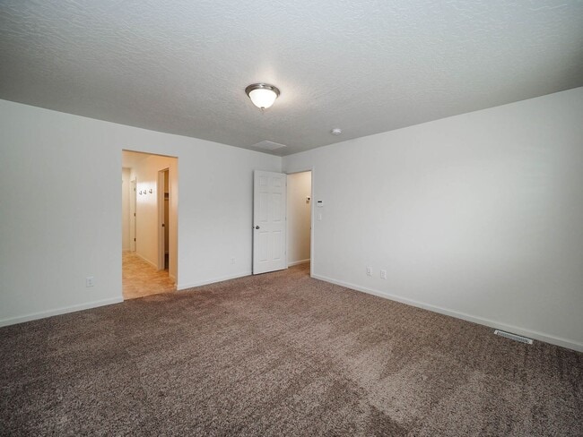 Building Photo - Cute single family home in Saratoga Springs
