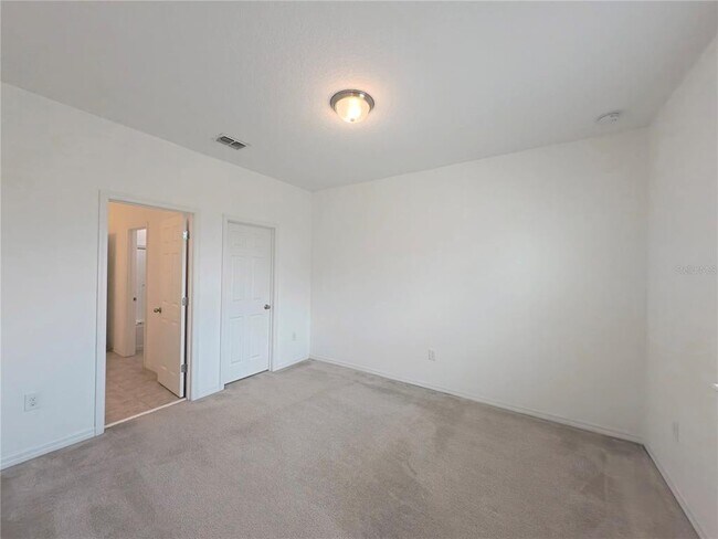 Building Photo - 12676 Salomon Cove Dr