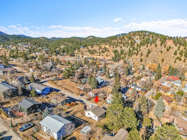 Building Photo - 26172 Center Dr