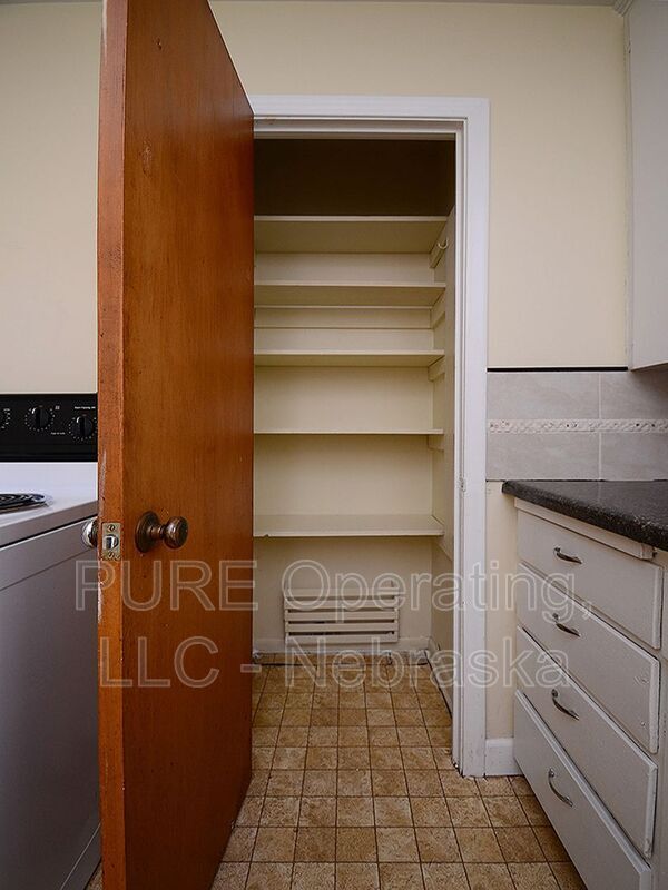 Building Photo - 210 N 32nd Ave