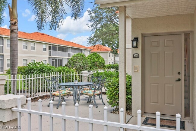 Building Photo - 2476 Orchid Bay Dr