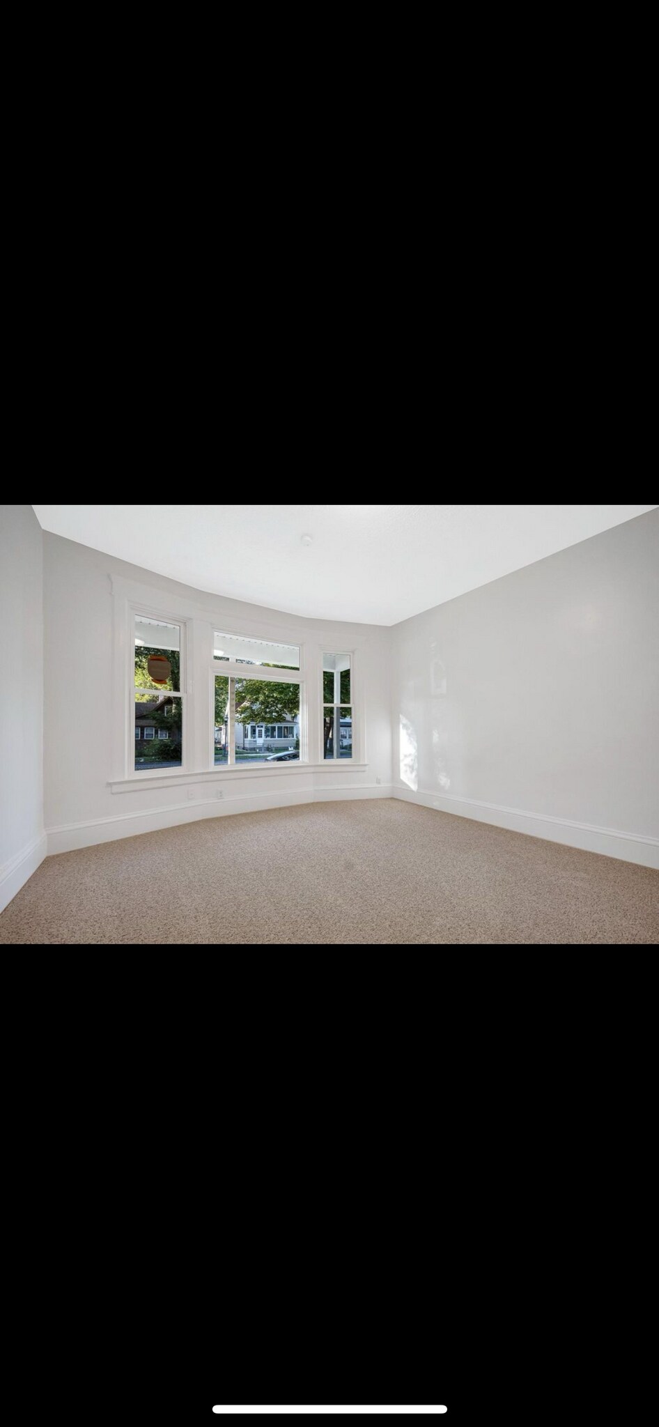 Building Photo - 713 Thomas Ave