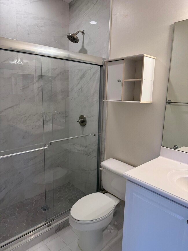 Building Photo - 4456 Regal Ct