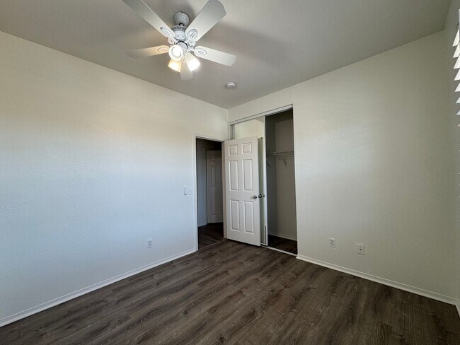 Building Photo - 5 Bedroom Canyon Hills home