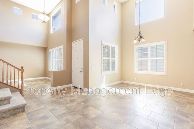 Building Photo - 34175 San Sebastian Ave
