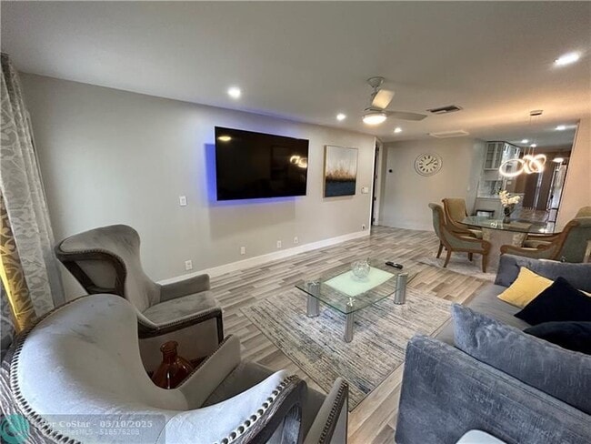 Building Photo - 13363 Pineapple Palm Ct