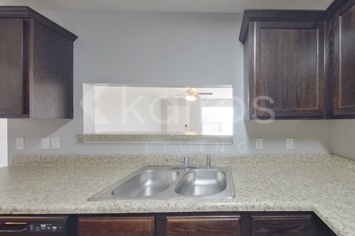 Building Photo - 3903 Thomas St