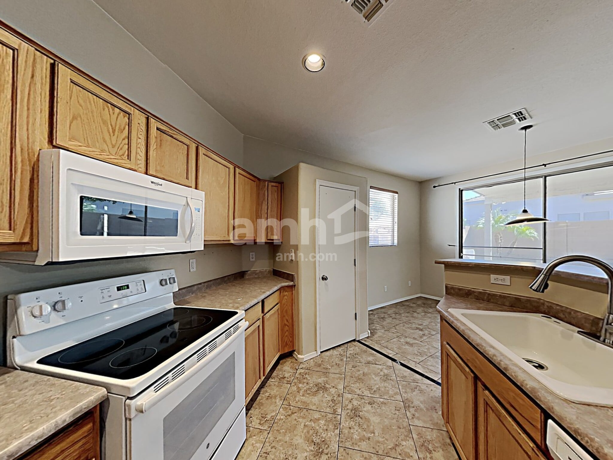 Building Photo - 16237 W Marconi Ave