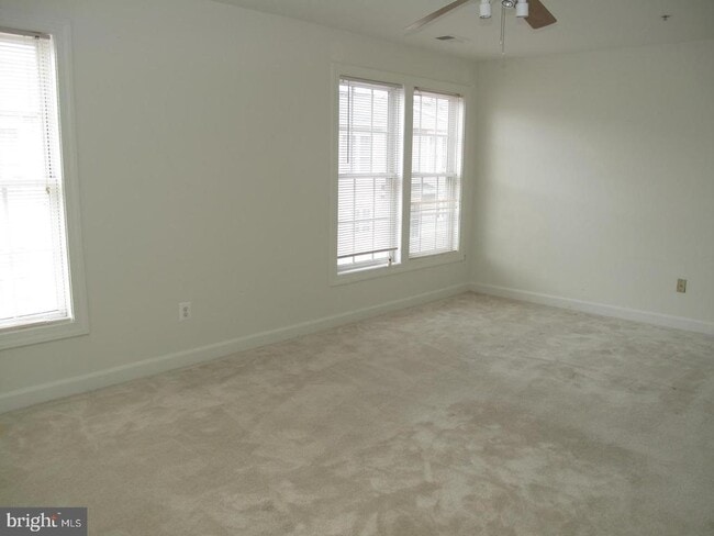 Building Photo - 8176 Skelton Cir