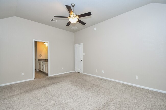 Building Photo - 18522 Hayden Pond Dr