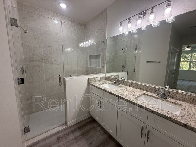 Building Photo - 2514 W Lawrence Ct