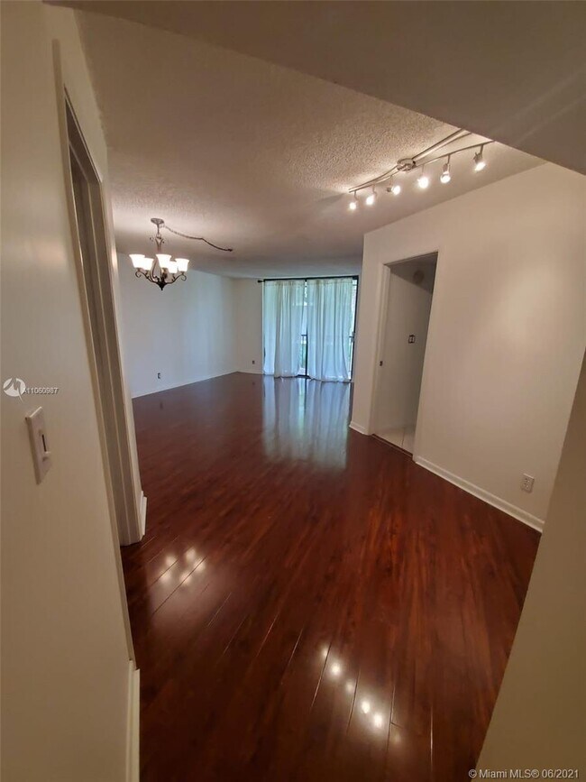 Building Photo - 10451 W Broward Blvd