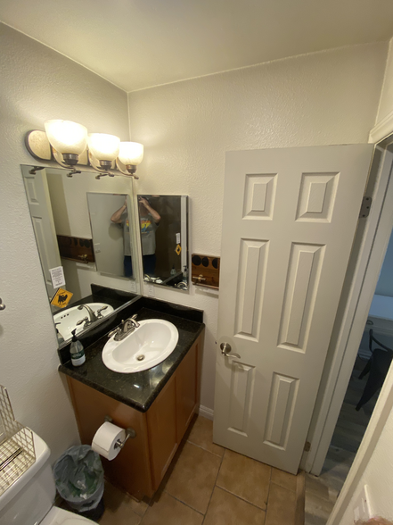 Building Photo - 5540 Lindo Paseo