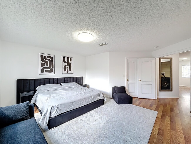 Building Photo - 4702 NW 59th Manor