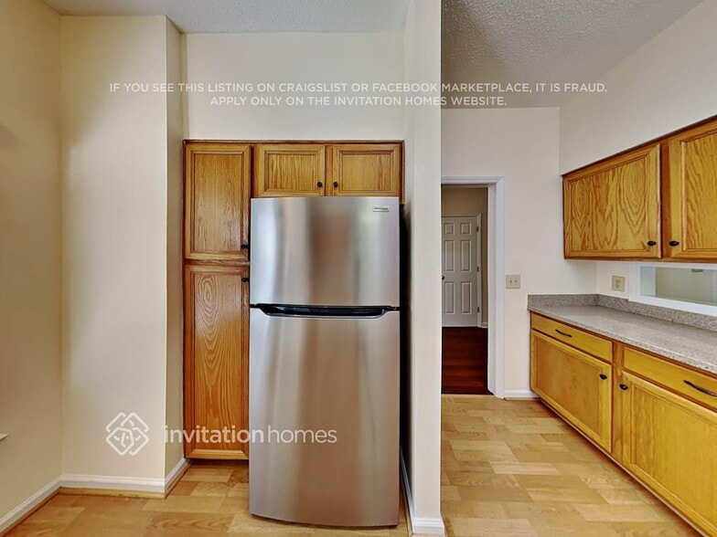 Building Photo - 3600 Willowtree Ln