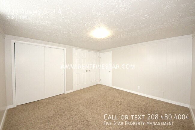 Building Photo - Beautiful 2 Bedroom 1 Bathroom Apartment i...