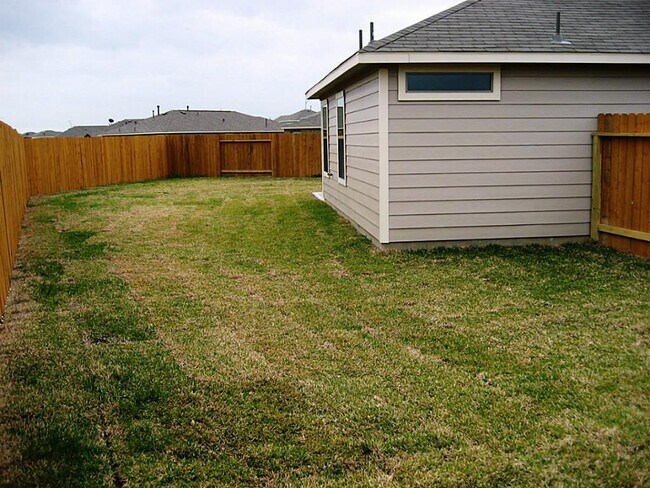 Building Photo - 21303 Beacon Springs Lane