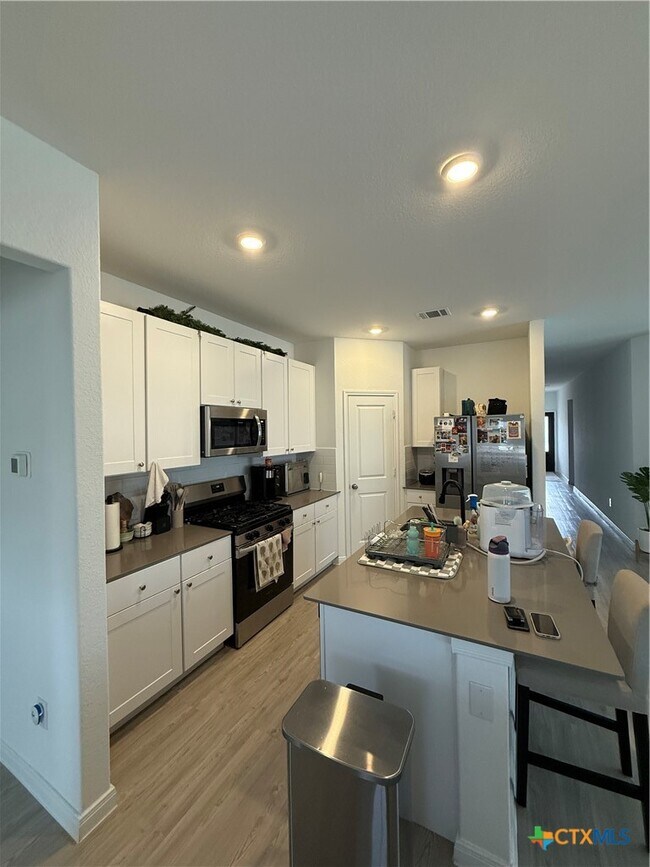 Building Photo - 12915 Sage