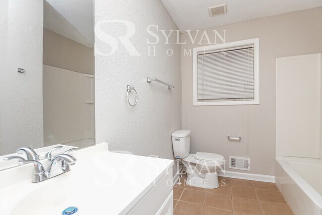 Building Photo - Carve Out a Great Life Here!