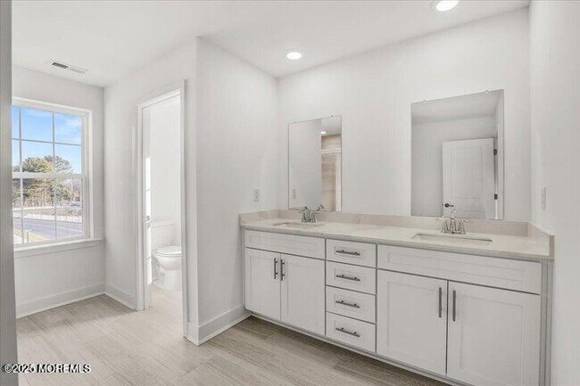 Building Photo - 179 Woolley Ct