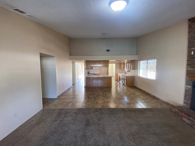Building Photo - Get ready for Summer in this 3 BD 2 BA SW home with a Pool on a corner lot