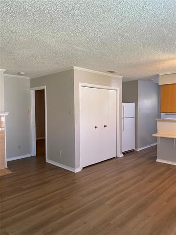 Building Photo - 1112 Valley View Dr