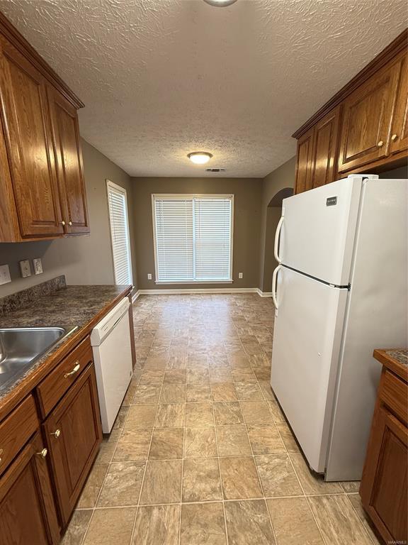 Building Photo - 406 James Ct