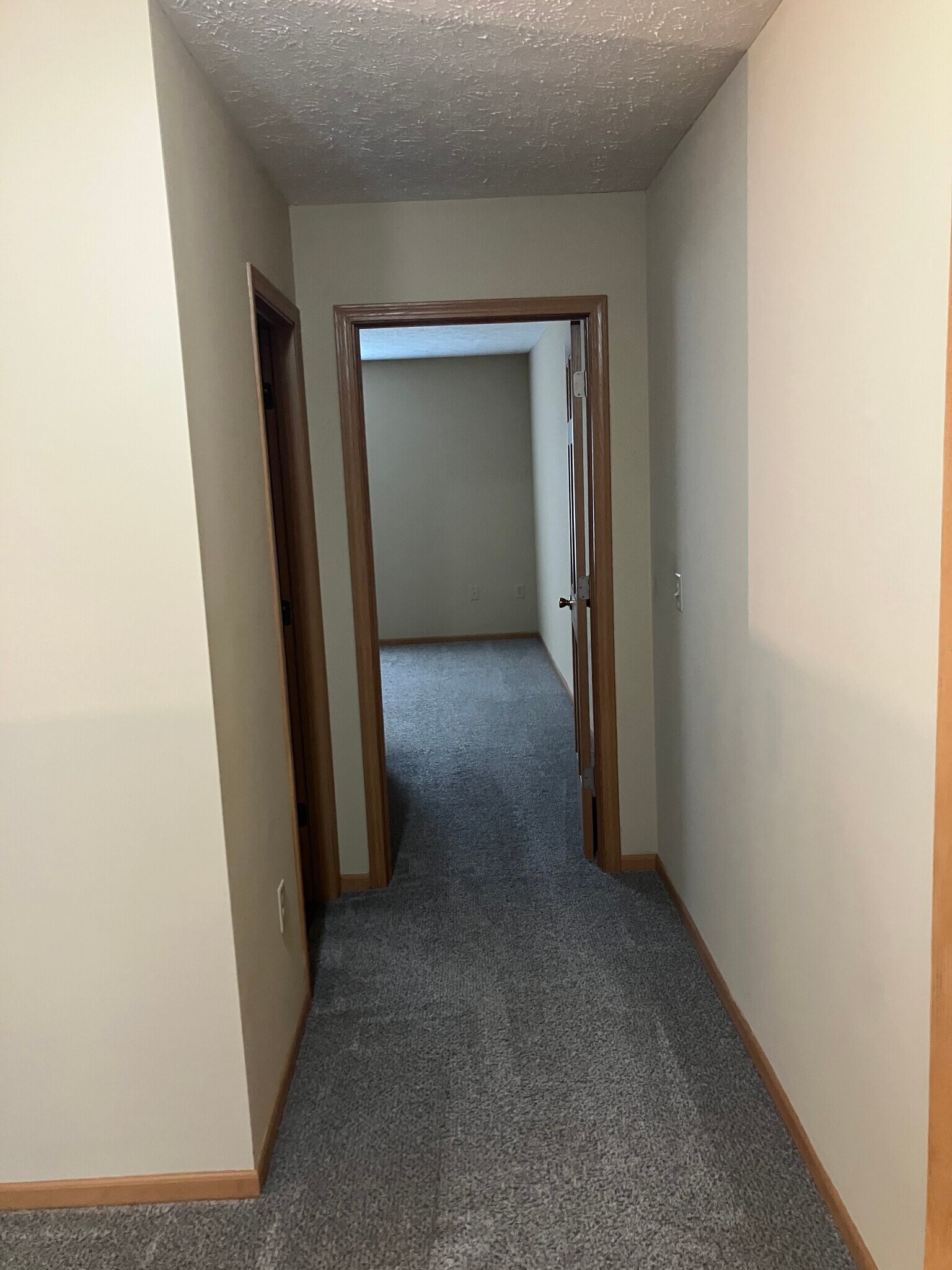 Building Photo - 1046 Laurel Tree Ct
