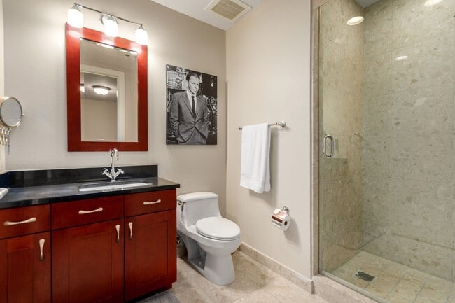 Building Photo - 4575 Dean Martin Dr