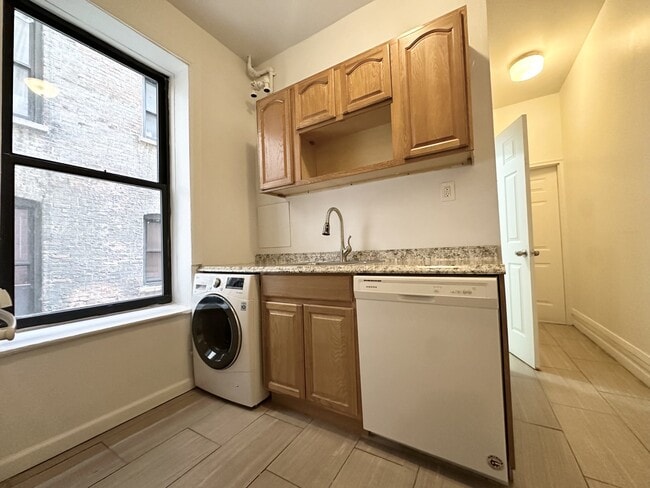 Floorplan - 182 Claremont Avenue