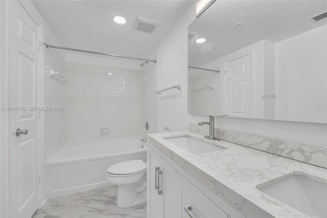 Building Photo - 215 SW 117th Terrace