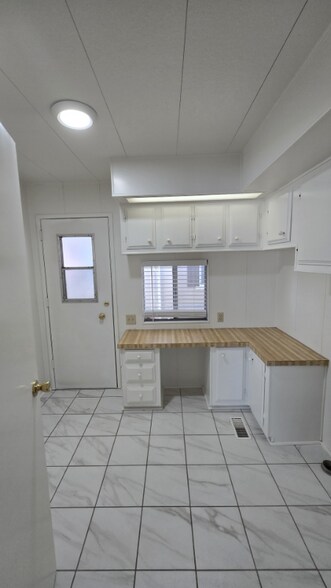 Building Photo - 2525 Flosden Rd