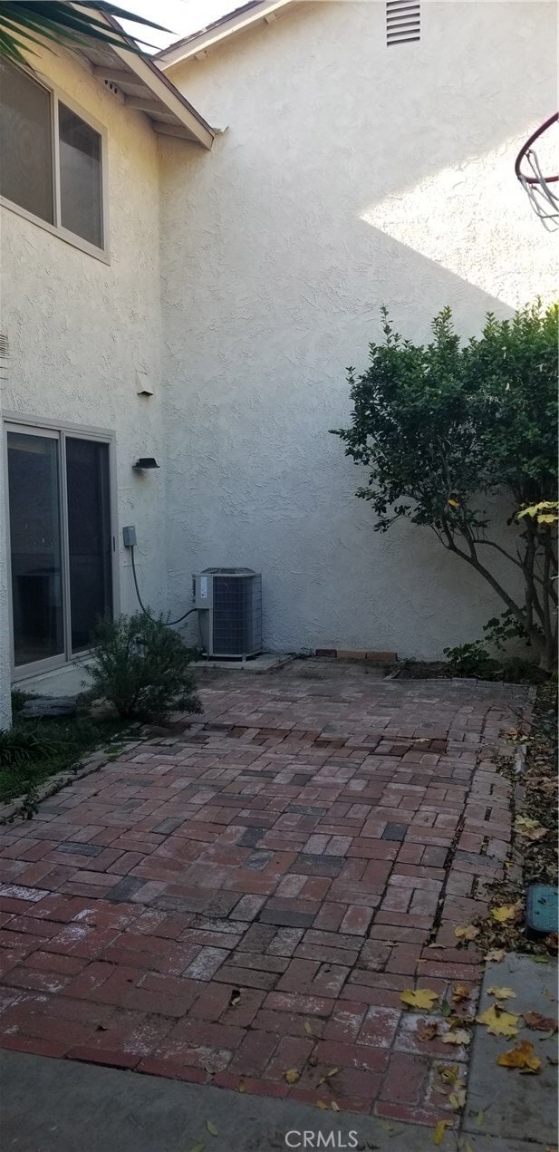 Building Photo - 2638 Mangrove Way