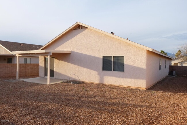 Building Photo - 8042 E Sundew Dr