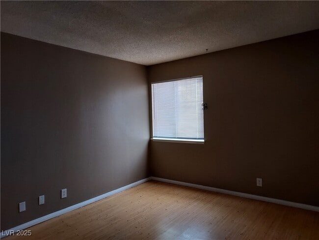 Building Photo - 6831 Legalla Ln