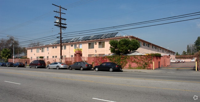 Primary Photo - 11741 Saticoy St