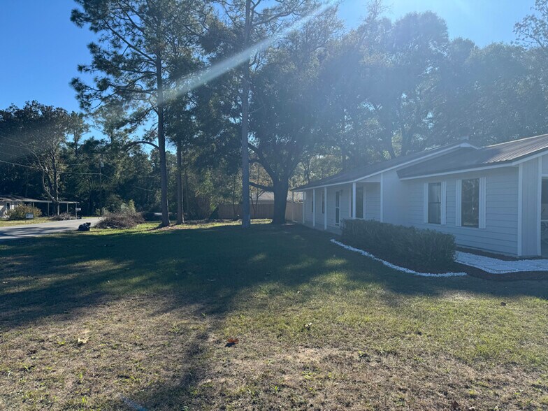 Building Photo - 5818 Pinecrest Rd