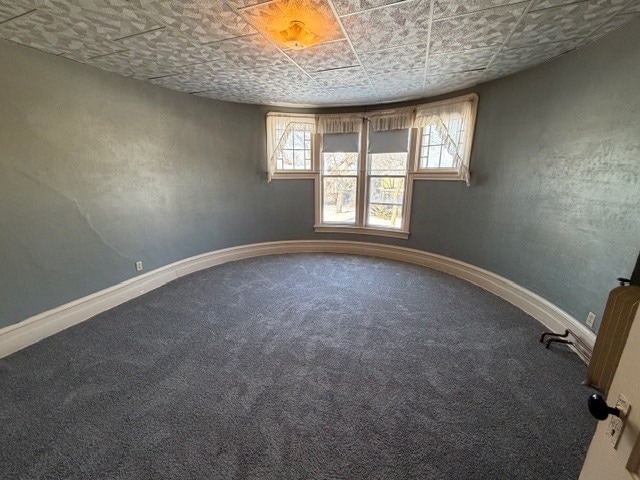 Building Photo - 227 E School St