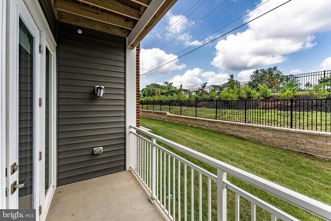 Building Photo - 3700 Havertill Ln
