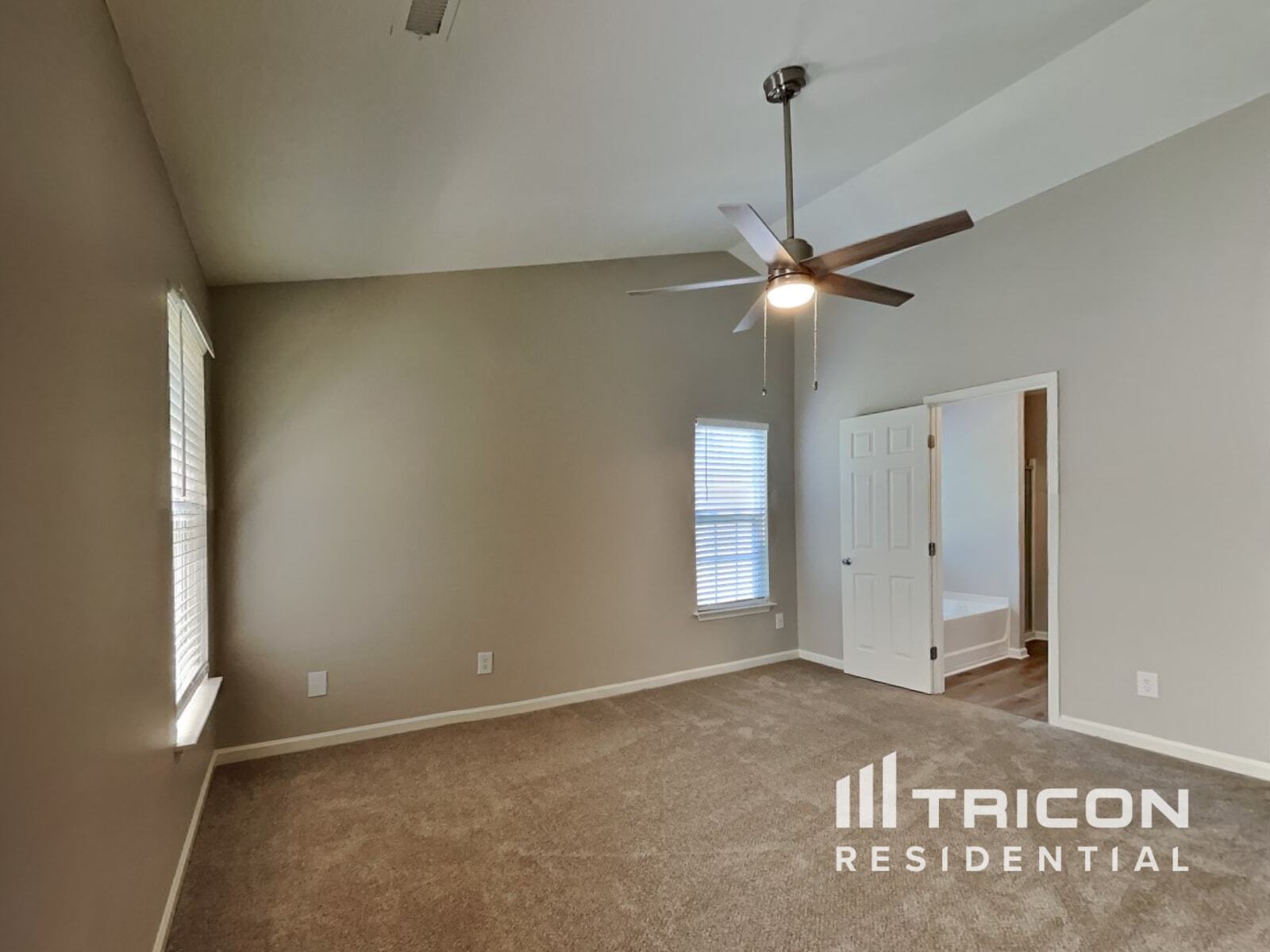 Building Photo - 986 Peachtree Meadows Cir