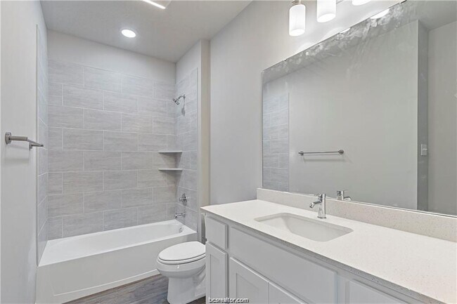 Building Photo - 1326 Prairie Dr