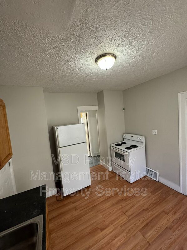 Building Photo - 13436 Hartford Rd