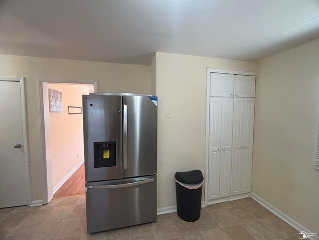 Building Photo - 26138 Yale St