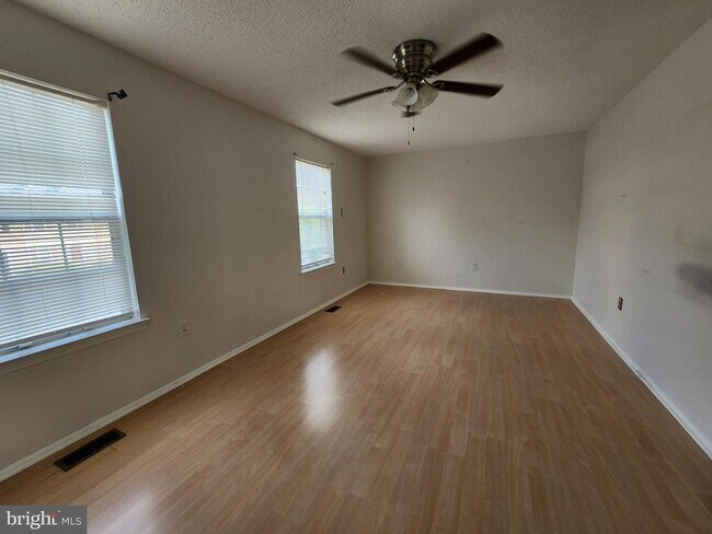 Building Photo - 57 Goodwin Dr