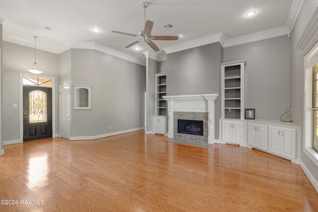 Building Photo - 106 Anslem Dr