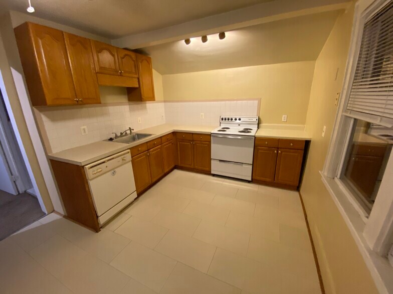 Building Photo - 3118 N Main St