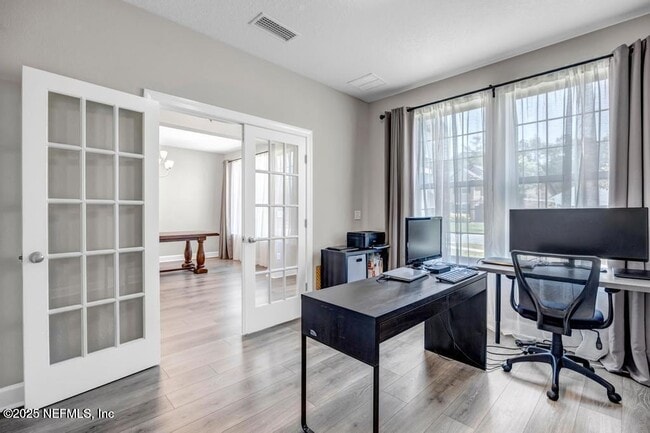 Building Photo - 23 Catesby Ln