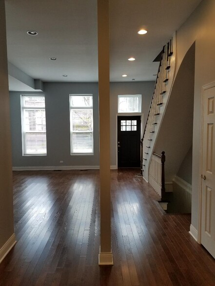 Primary Photo - 1034 N Orleans St