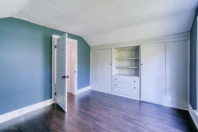 Building Photo - 138 Court St