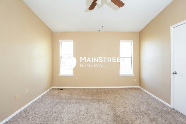 Building Photo - 3 Bedroom Pet-Friendly Home in Oklahoma City, OK with Main Street Renewal